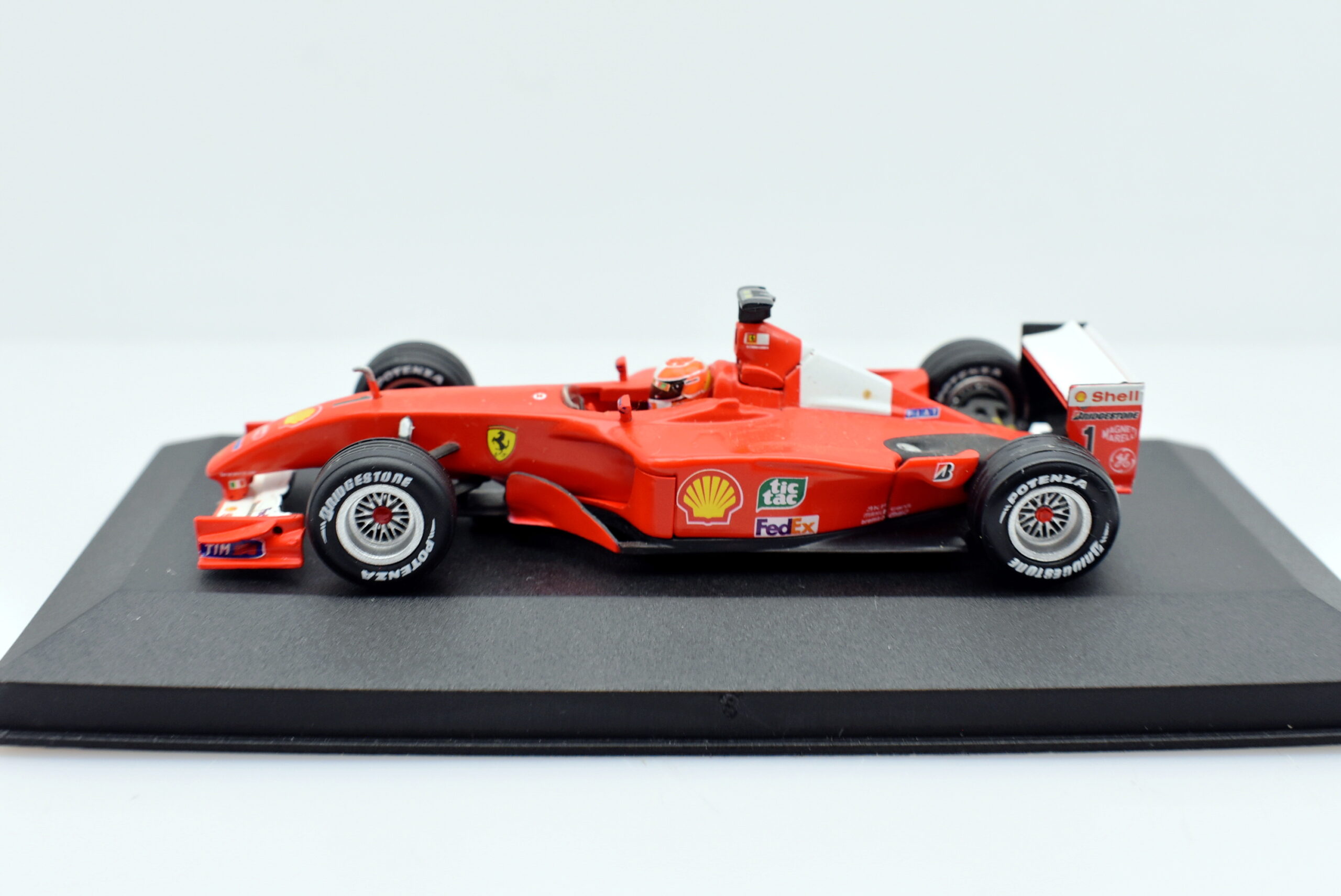 Modellino auto scala 1:43 FORMULA 1 Ferrari F2001 GA Hot Wheels diecast modellismo