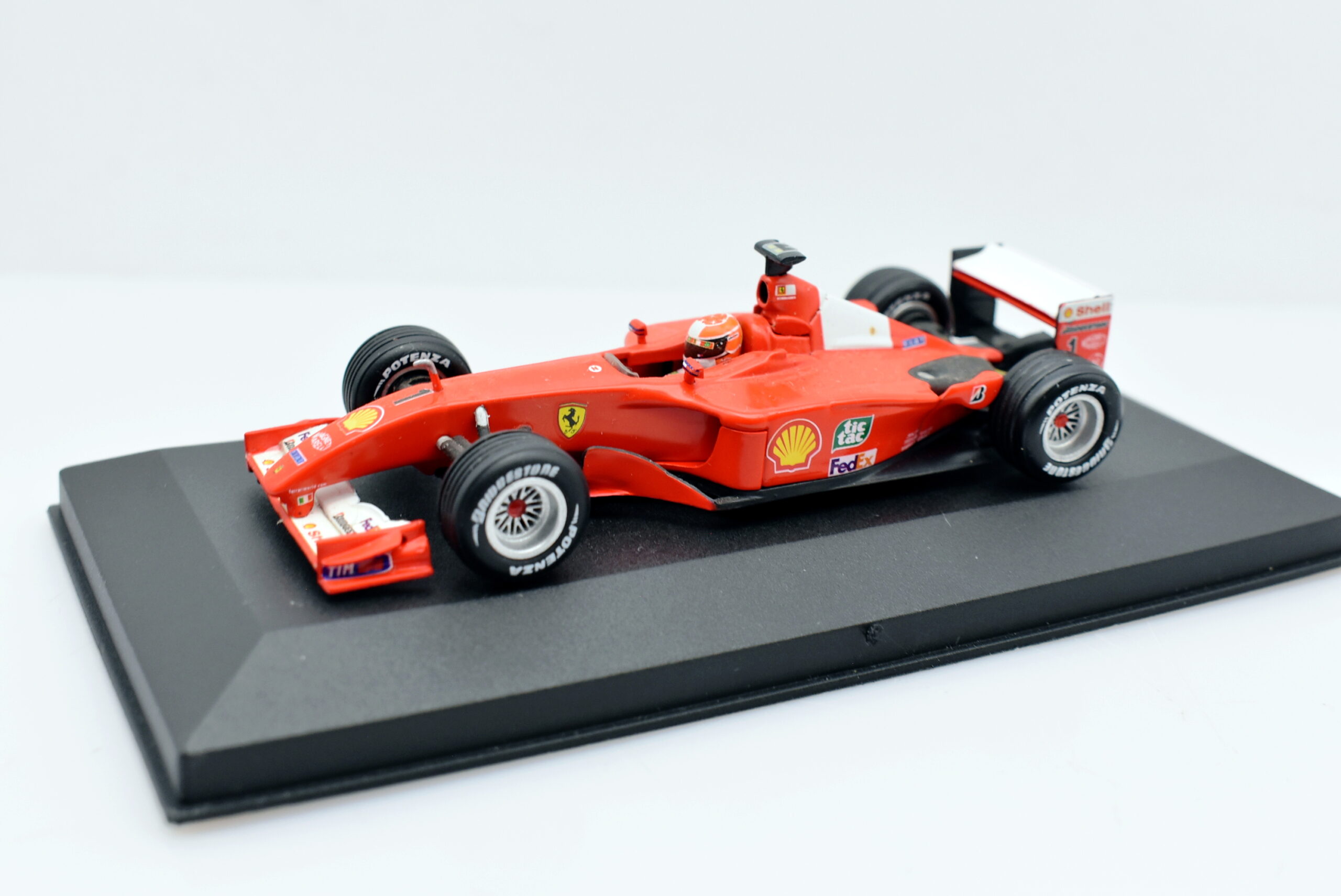 Modellino auto scala 1:43 FORMULA 1 Ferrari F2001 GA Hot Wheels diecast modellismo - immagine 3