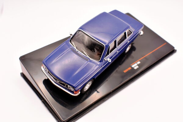 Modellino auto scala 1:43 Volvo 144 Ixo diecast modellismo da collezione