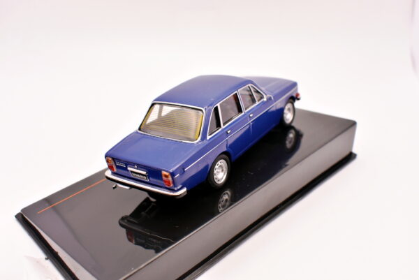 Modellino auto scala 1:43 Volvo 144 Ixo diecast modellismo da collezione - immagine 3