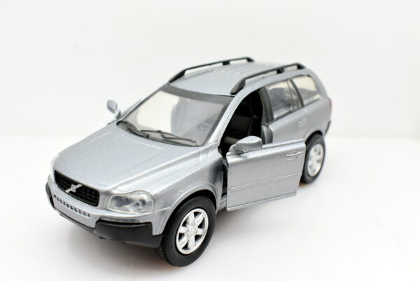 Modellino auto scala 1:32 Volvo C90 diecast modellismo da collezione