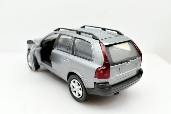 Modellino auto scala 1:32 Volvo C90 diecast modellismo da collezione - immagine 4