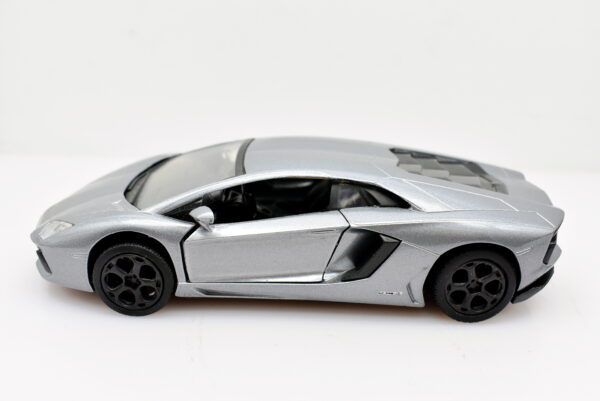 Modellino auto scala 1:32 Lamborghini Aventador LP700-4 diecast modellismo da collezione - immagine 5