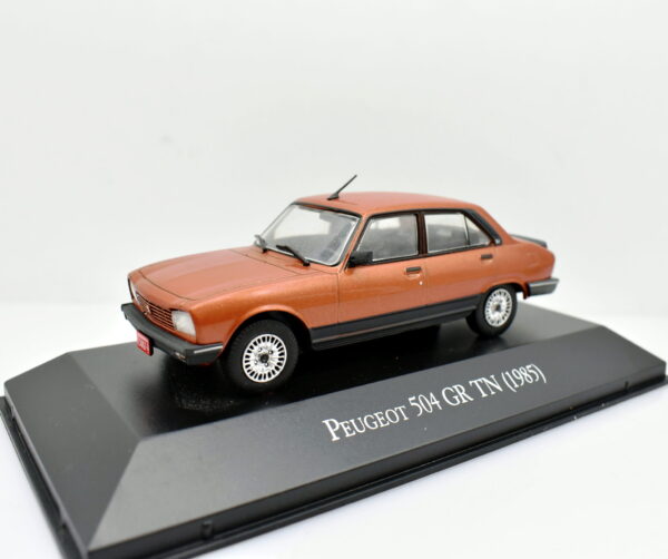 Modellino Auto Scala 1:43 Peugeot 504 GR TN diecast modellismo statico