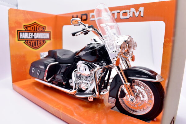 modellini moto scala HARLEY DAVIDSON FLHRC ROAD KING scala 1:12 - immagine 4