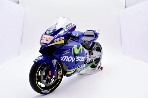 Modellino moto scala 1:12 Honda RC211V Melandri Minichamps modellismo - immagine 4