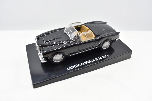 Modellino auto scala 1:43 Lancia Aurelia B24 diecast modellismo da collezione - immagine 2