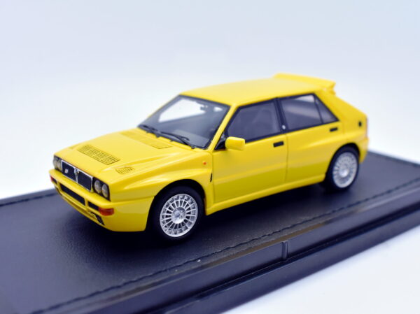 Modellino auto scala 1:43 Lancia Delta Integrale Evoluzione giallo TopMarques