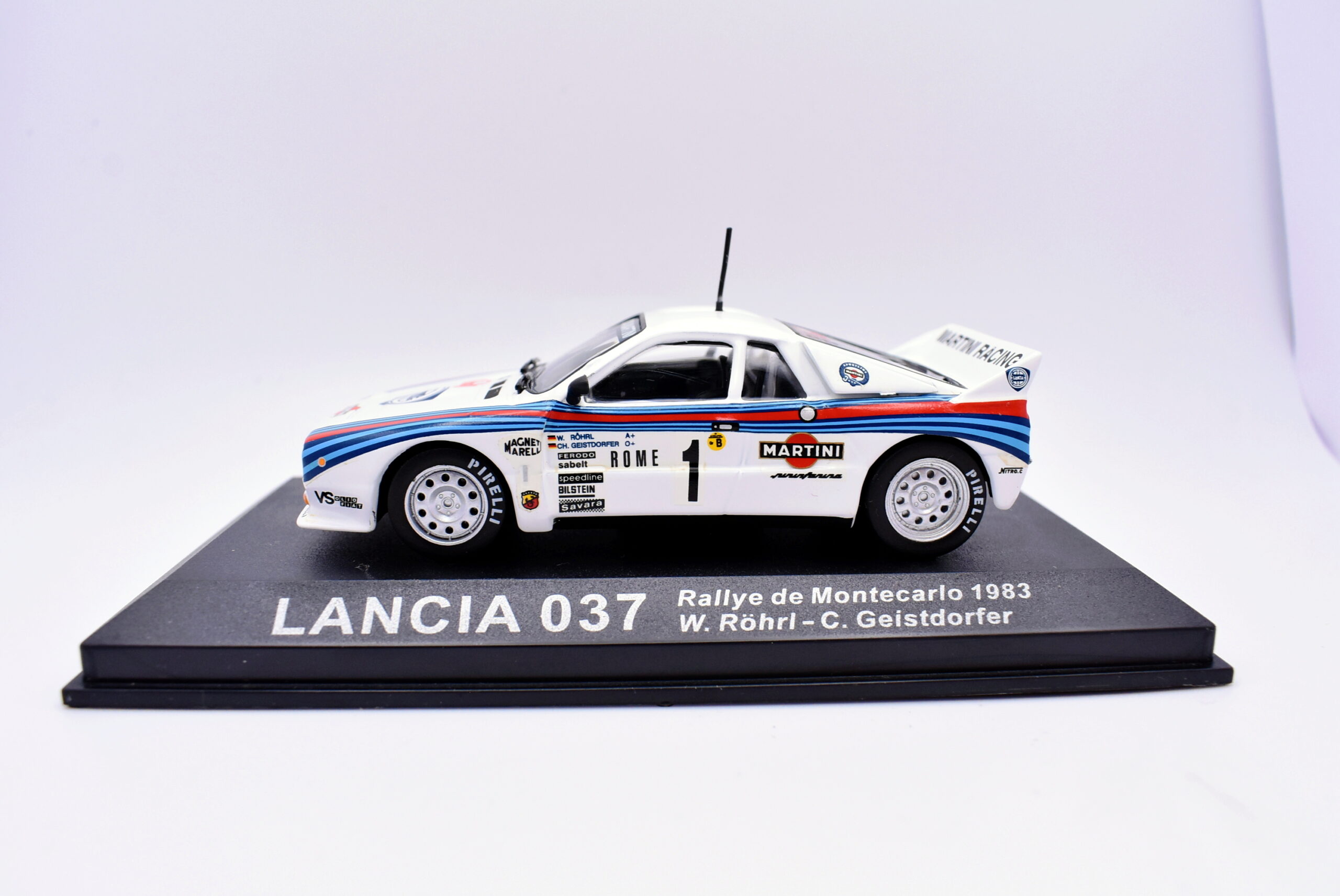 Modellino auto rally scala 1:43 Lancia 037 IXO diecast modellismo statico - immagine 3