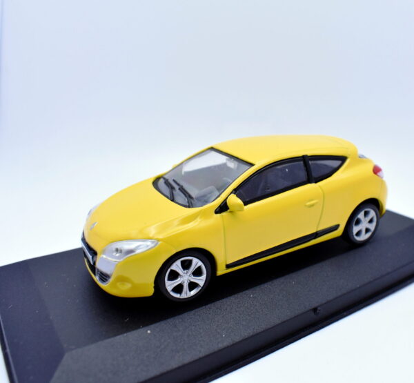 Modellino Auto Scala 1:43 Renault Megane Coupe diecast modellismo statico