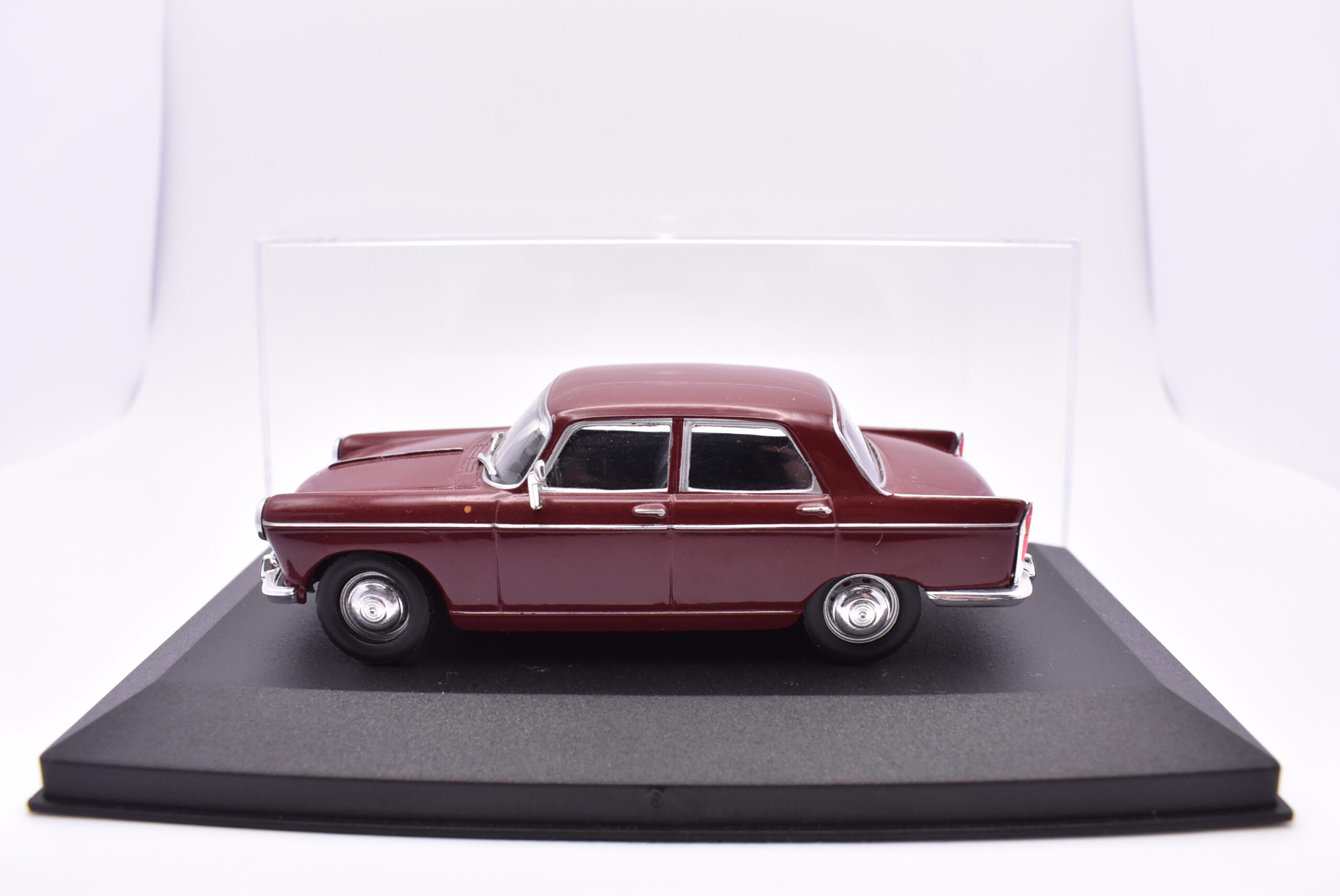 Modellino Auto Scala 1:43 Peugeot 404 diecast modellismo statico - immagine 2