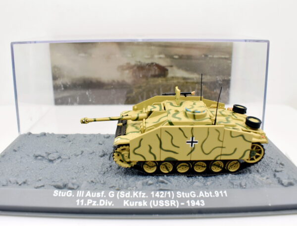 Modellini carri armati tank StuG III veicoli militari da combattimento collezione