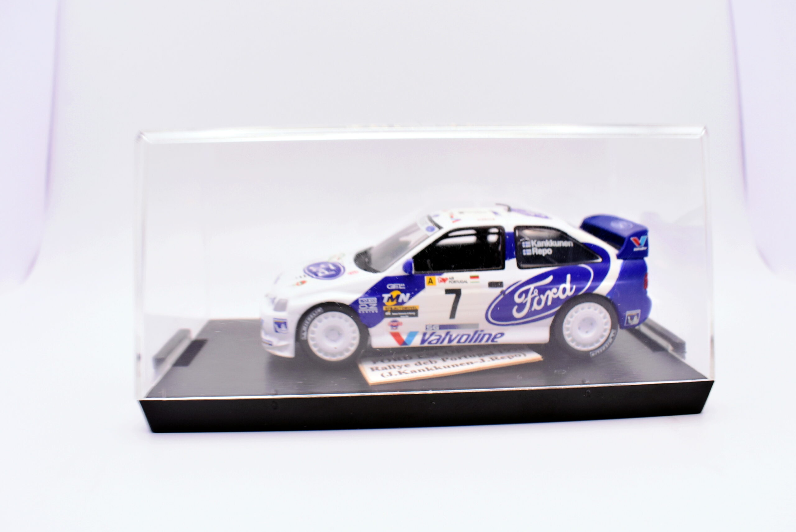 Modellino auto rally scala 1:43 Ford Escort WRC diecast modellismo statico - immagine 2