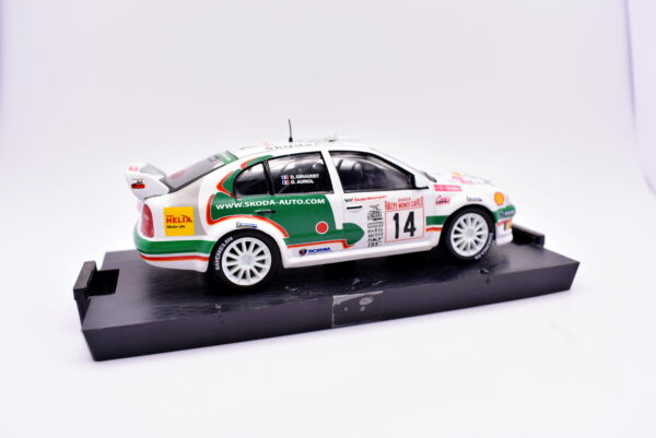 Modellino auto rally scala 1:43 Skoda Octavia WRC 01 diecast modellismo statico - immagine 2