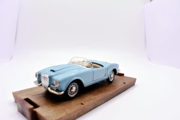 Modellino auto scala 1:43 Lancia B24 Brumm diecast modellismo statico
