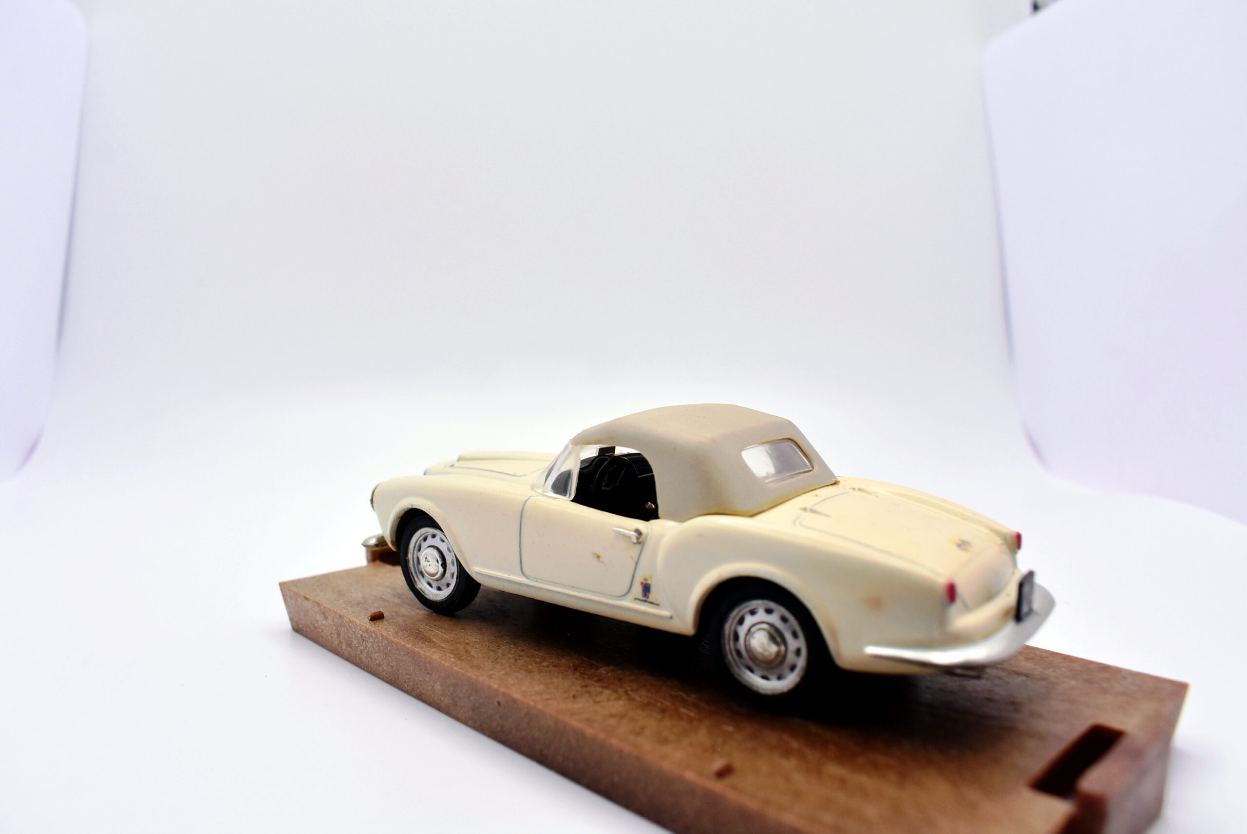 Modellino auto scala 1:43 Lancia B24 Brumm diecast modellismo statico - immagine 5