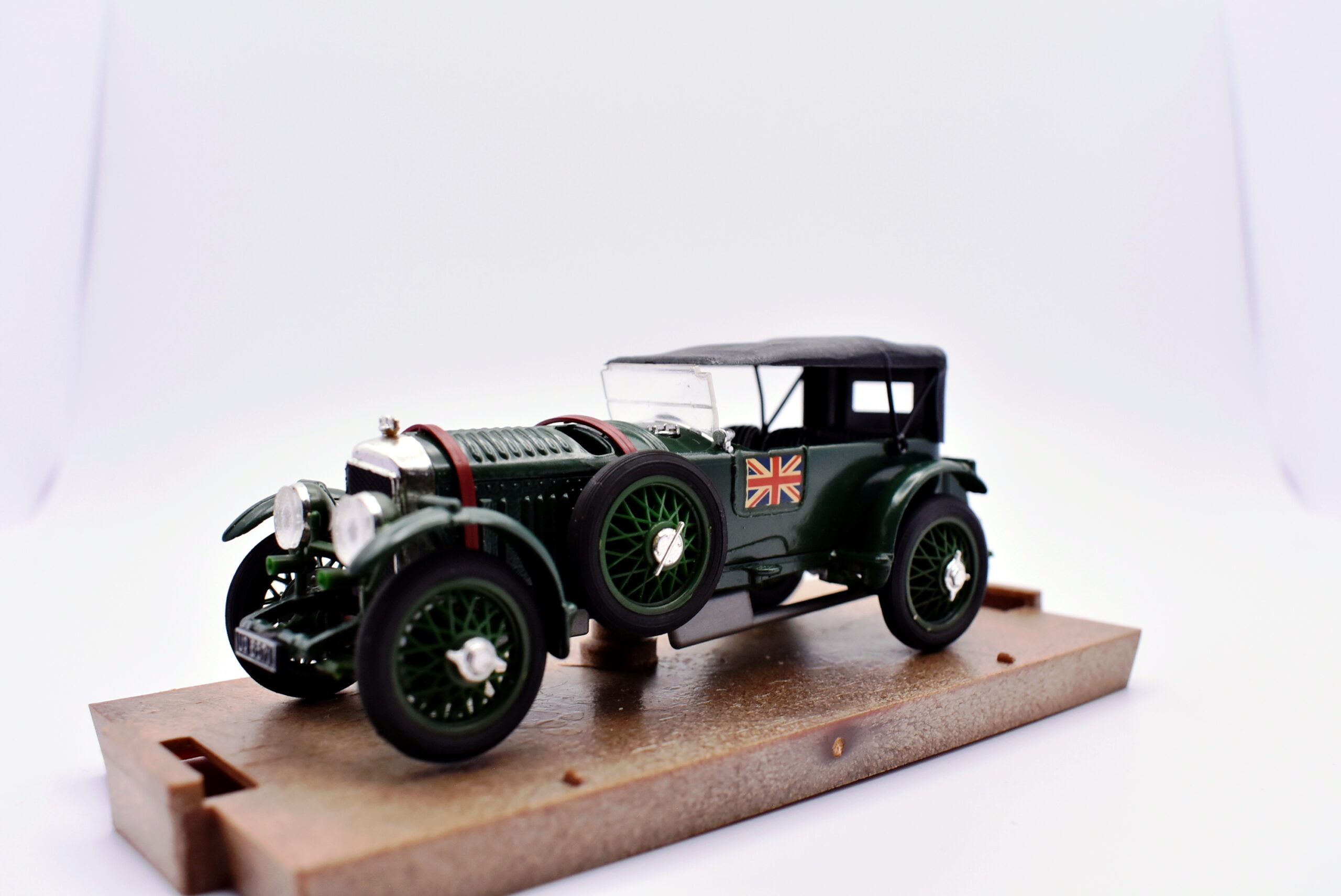 Modellino auto scala 1:43 Bentley SPEED SIX Brumm diecast modellismo statico