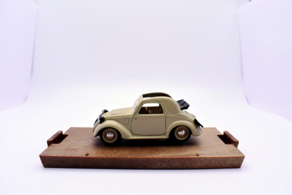 Modellino auto scala 1:43 Fiat 500 prima serie Brumm diecast modellismo statico - immagine 2