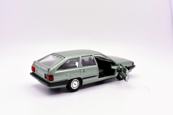 Modellino auto scala 1:43 Audi 100 Avant diecast modellismo da collezione - immagine 6
