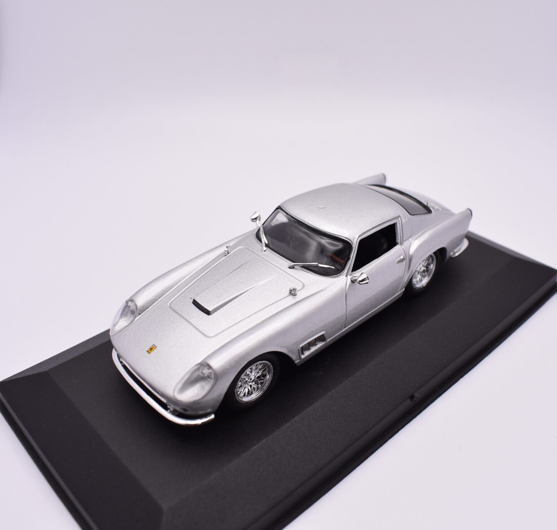 Modellino auto scala 1:43 Ferrari 250 GT Berlinetta T.D.F. IXO diecast modellismo da collezione
