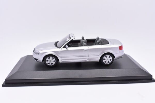 Modellino auto scala 1:43 Audi A4 Cabriolet diecast modellismo da collezione - immagine 3