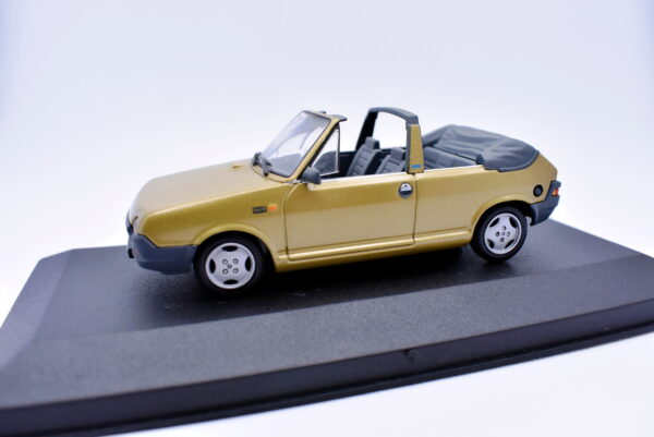 Modellino auto scala 1:43 FIAT Ritmo Cabrio Bertone diecast modellismo statico