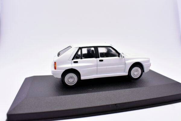 Modellino auto scala 1:43 Lancia Delta HF Integrale diecast modellismo statico - immagine 4