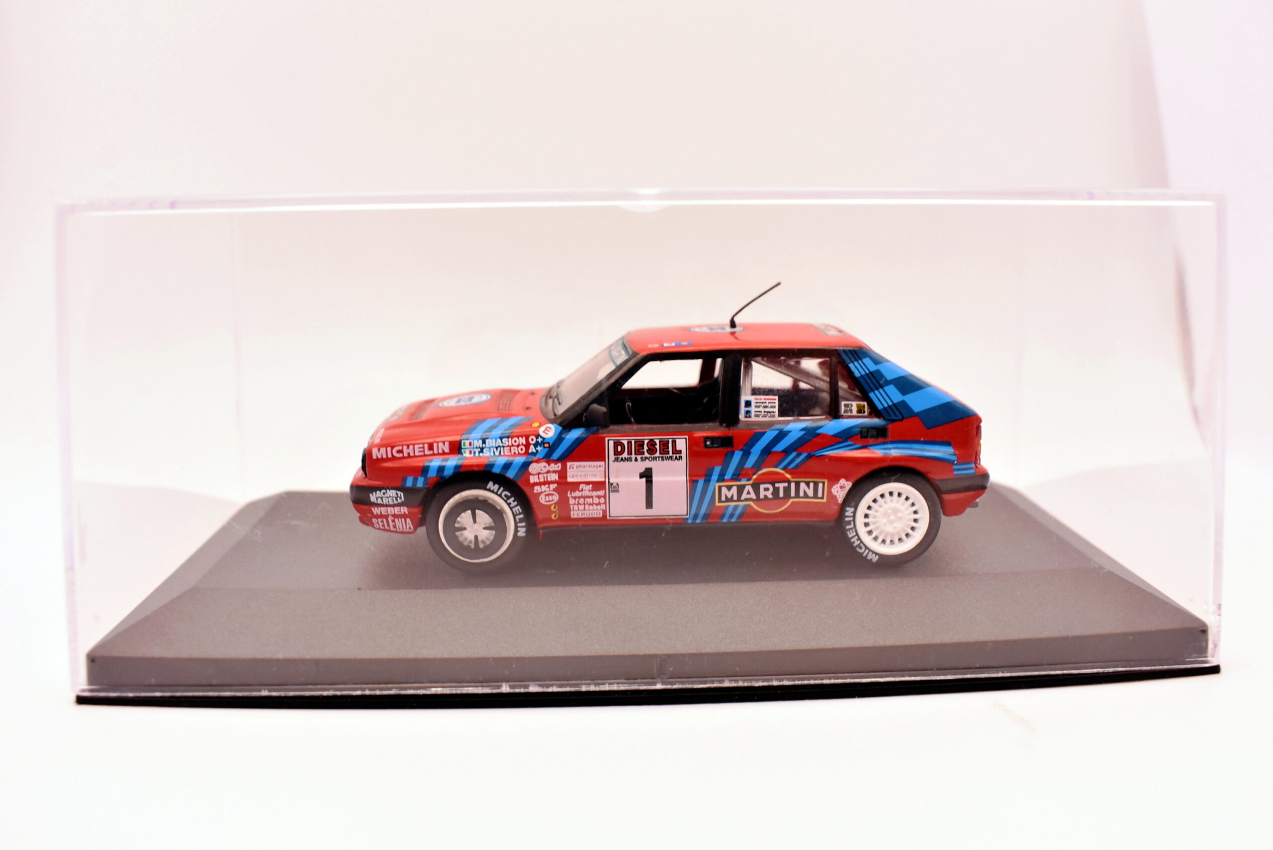 Modellino auto rally scala 1:43 Lancia Delta IXO diecast modellismo statico - immagine 5