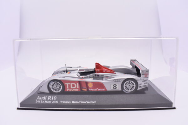 Modellino auto Audi R10 Minichamps racing collection 1:43 diecast modellismo - immagine 4