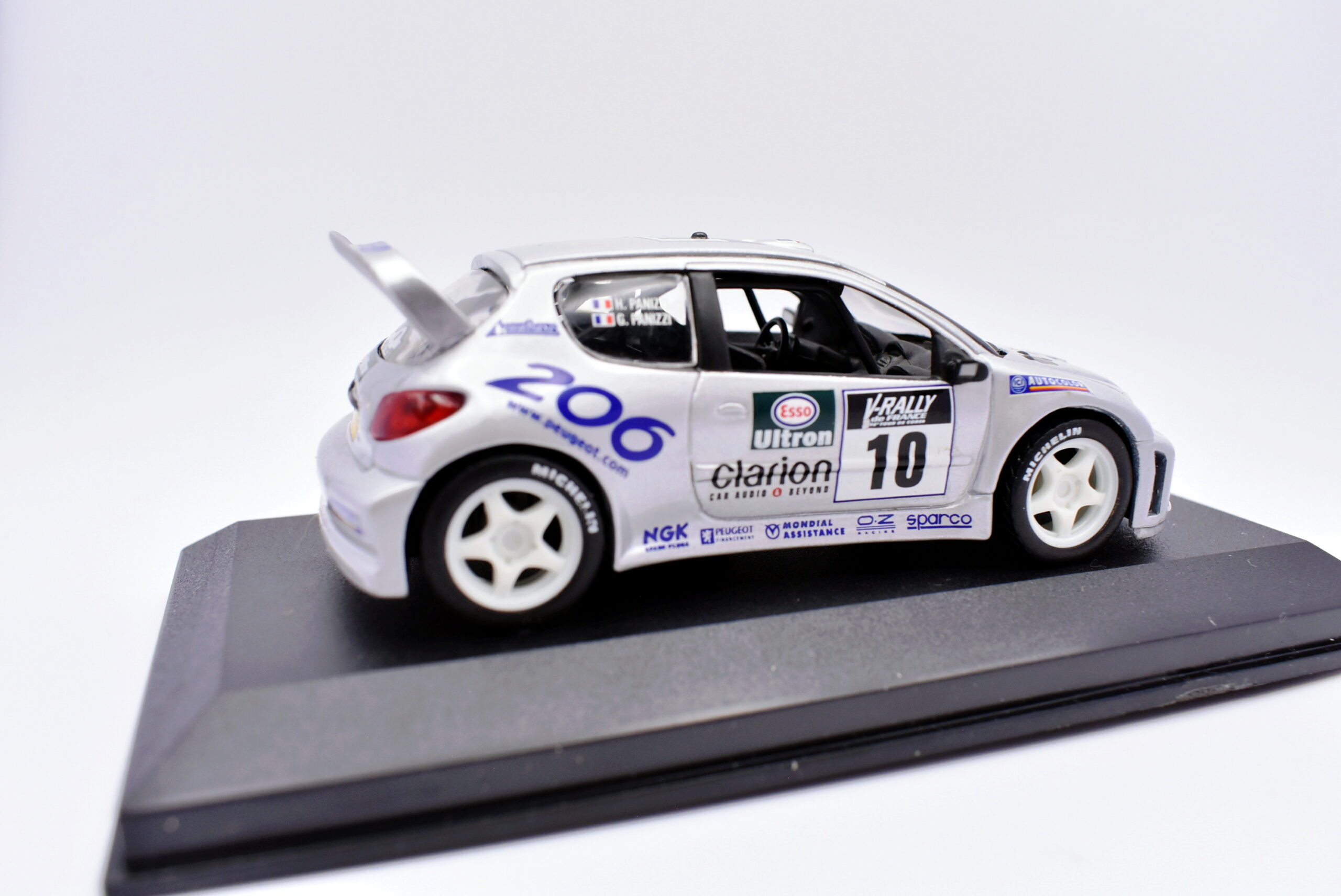 Modellino auto rally scala 1:43 Peugeot 206 WRC IXO diecast modellismo statico - immagine 5