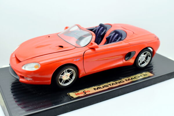 Modellino auto scala 1:18 MUSTANG MACH III diecast modellismo statico - immagine 5