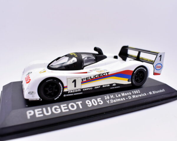 Modellino auto Peugeot 905 IXO racing collection 1:43 diecast modellismo
