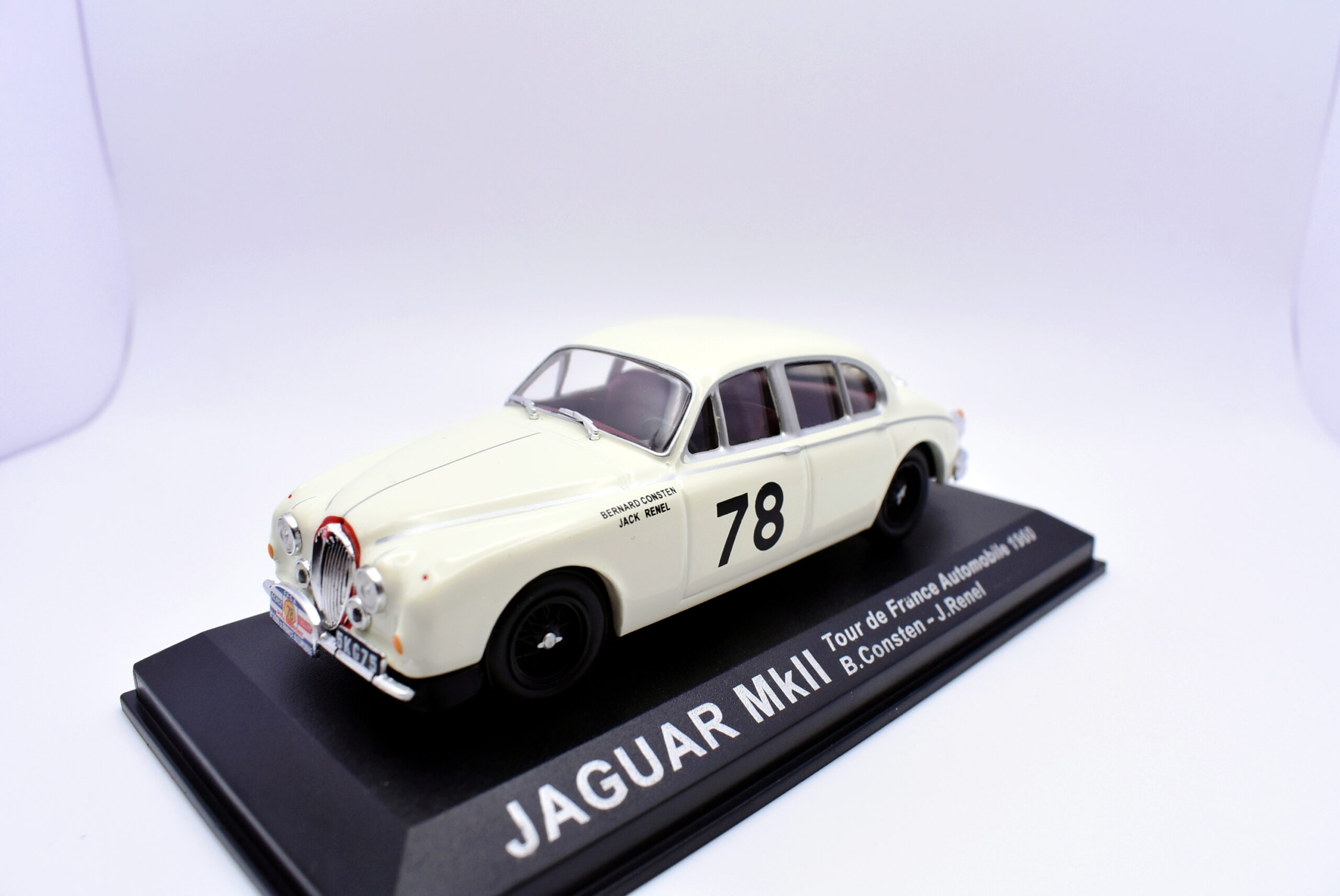Modellino auto rally scala 1:43 Jaguar MkII diecast modellismo statico - immagine 3