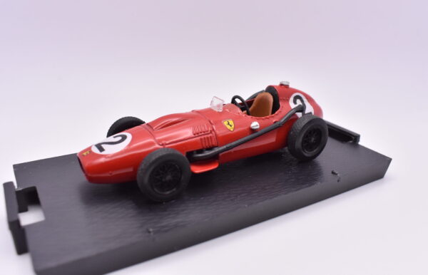Modellino auto formula 1 f1 scala 1:43 Ferrari D246 Brumm diecast modellismo