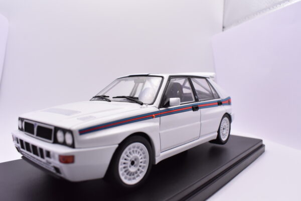 Modellino auto scala 1:24 Lancia Delta Integrale diecast modellismo da collezione - immagine 2