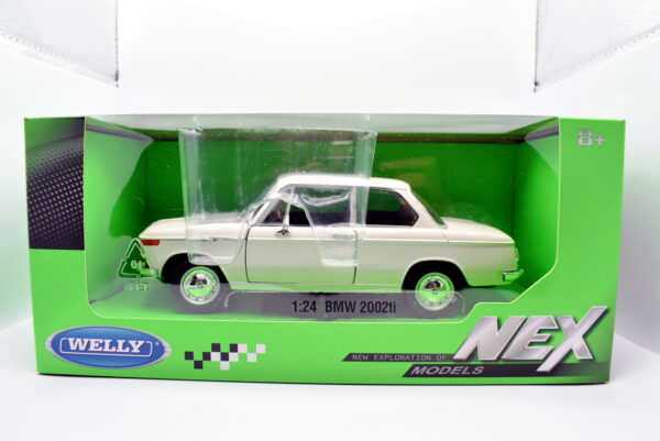 Modellino auto scala 1:24 BMW 2002ti diecast modellismo da collezione - immagine 5