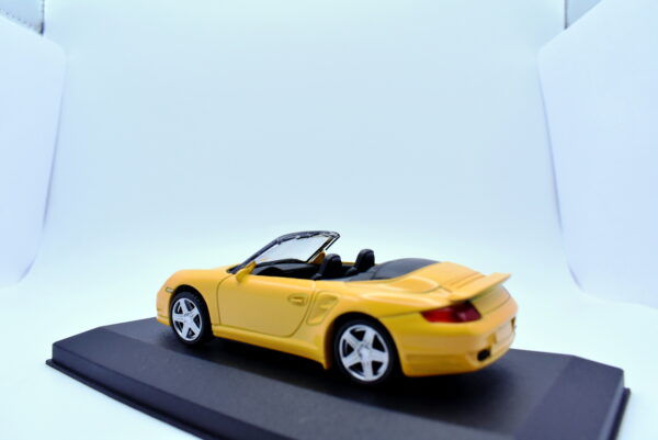 Modellino auto scala 1:43 Porsche 997 Turbo cabriolet diecast modellismo statico - immagine 4