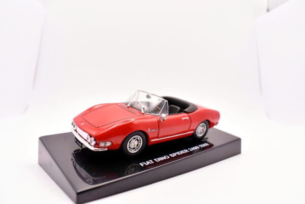Modellino auto scala 1:43 Fiat Dino Spider 2400 diecast modellismo statico