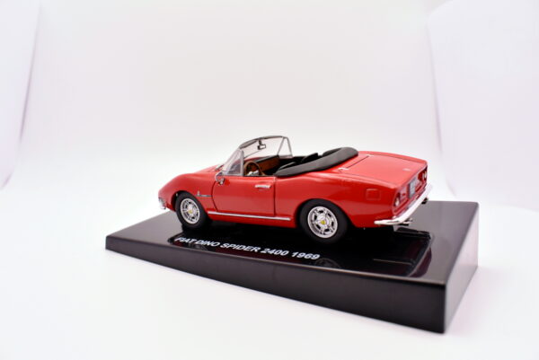 Modellino auto scala 1:43 Fiat Dino Spider 2400 diecast modellismo statico - immagine 4