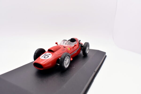 Modellino auto scala 1:43 FORMULA 1 Ferrari F246 diecast modellismo - immagine 3
