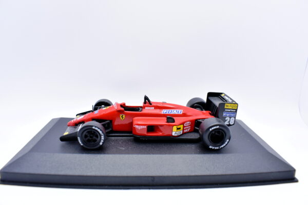 Modellino auto scala 1:43 FORMULA 1 Ferrari F1 88C diecast modellismo