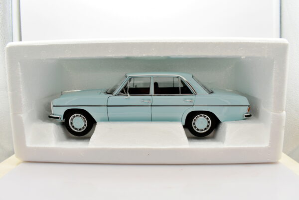 Modellino auto scala 1:18 Mercedes Benz 200 NOREV modellismo da collezione - immagine 5