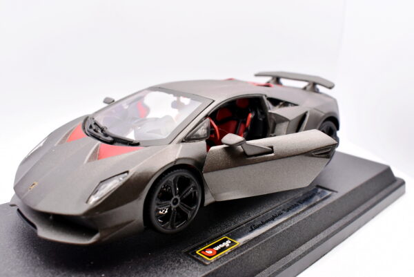 Modellino Auto Scala 1:24 Lamborghini Sesto Elemento Burago modellismo statico