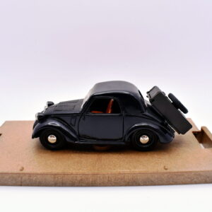 Modellino auto scala 1:43 Fiat 500 a metano Brumm diecast modellismo statico