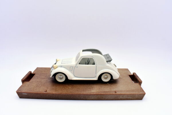 Modellino auto scala 1:43 Simca 5 Brumm diecast modellismo statico - immagine 3