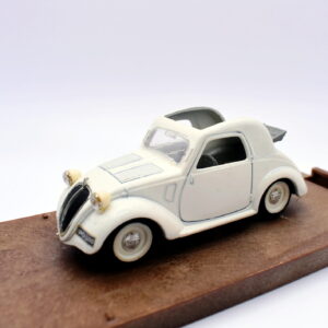 Modellino auto scala 1:43 Simca 5 Brumm diecast modellismo statico