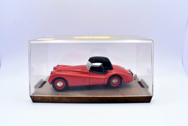 Modellino auto scala 1:43 Jaguar XK 120 Brumm diecast modellismo statico - immagine 2