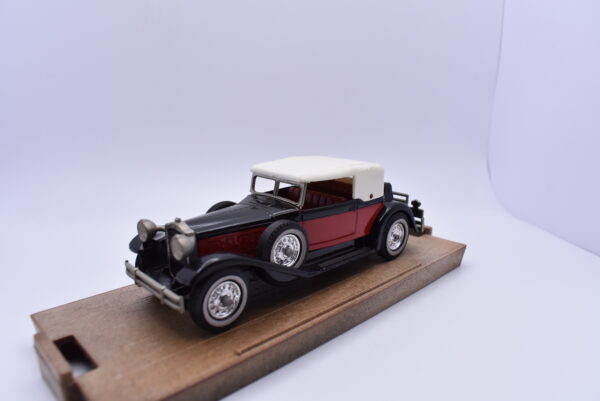 Modellino auto scala 1:43 Packard victoria Y 15 diecast modellismo statico