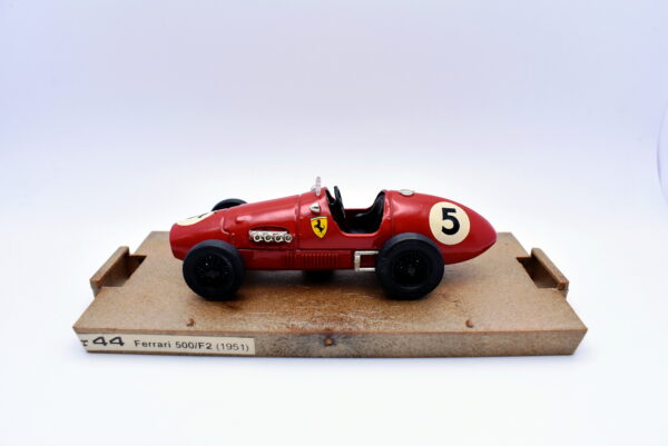 Modellino auto scala 1:43 Ferrari 500 F2 180 HP Brumm diecast modellismo statico - immagine 2
