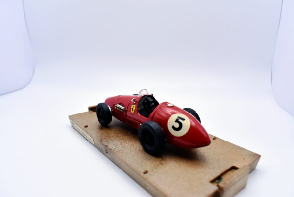 Modellino auto scala 1:43 Ferrari 500 F2 180 HP Brumm diecast modellismo statico - immagine 4